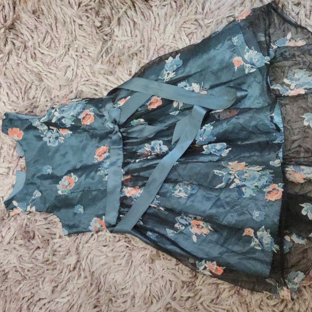 Girls dress